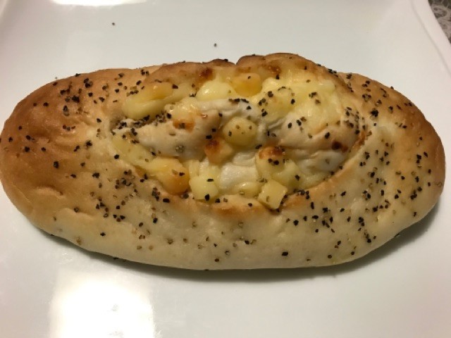 ペッパーチーズパン