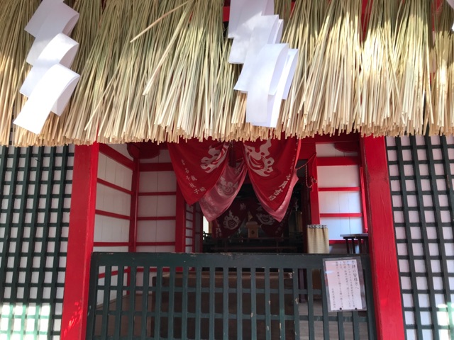 稲荷神社の拝殿