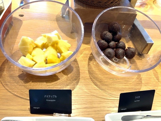 パイナップルとライチ